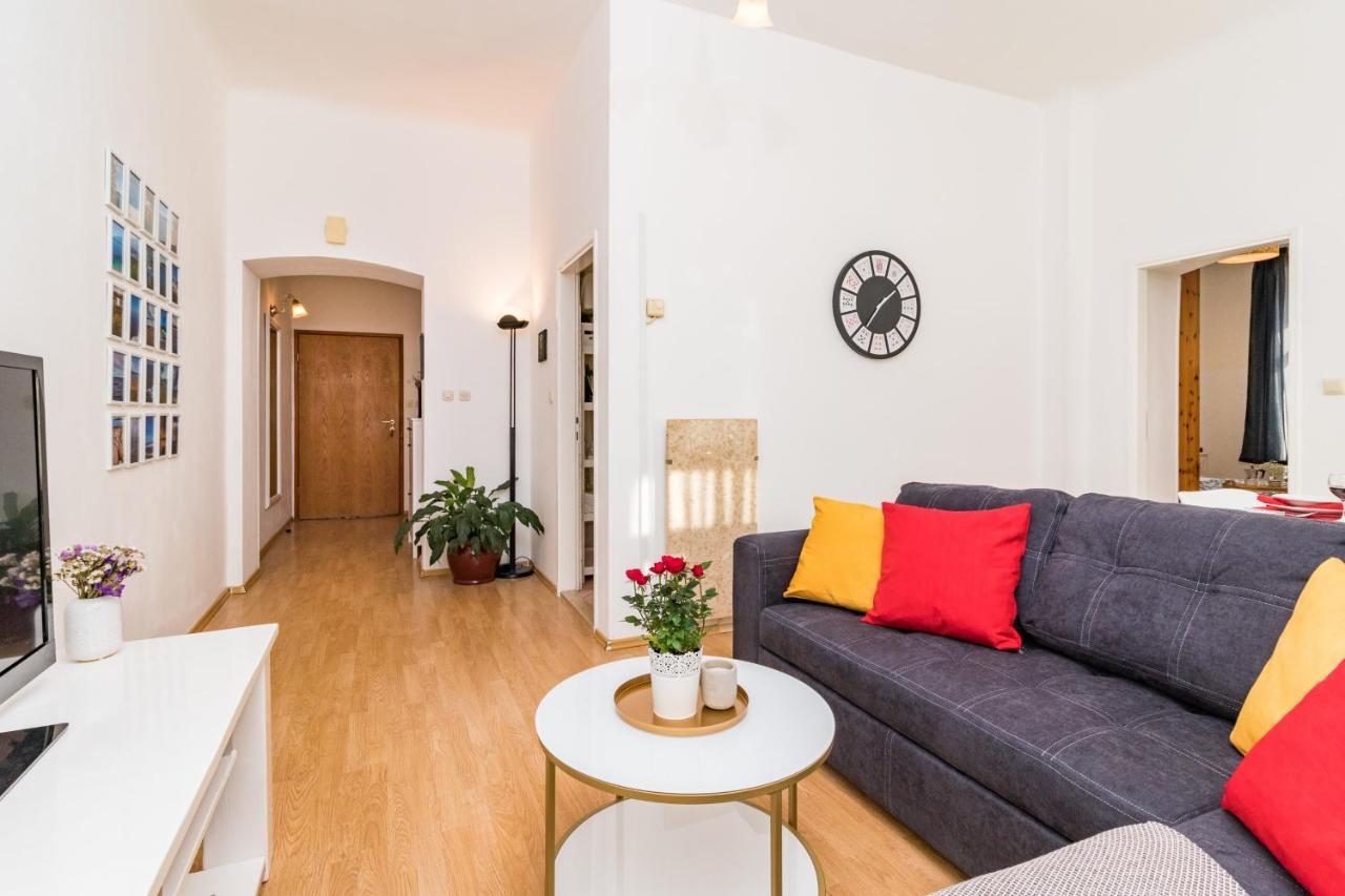 Apartman Lussi Pula Exterior foto