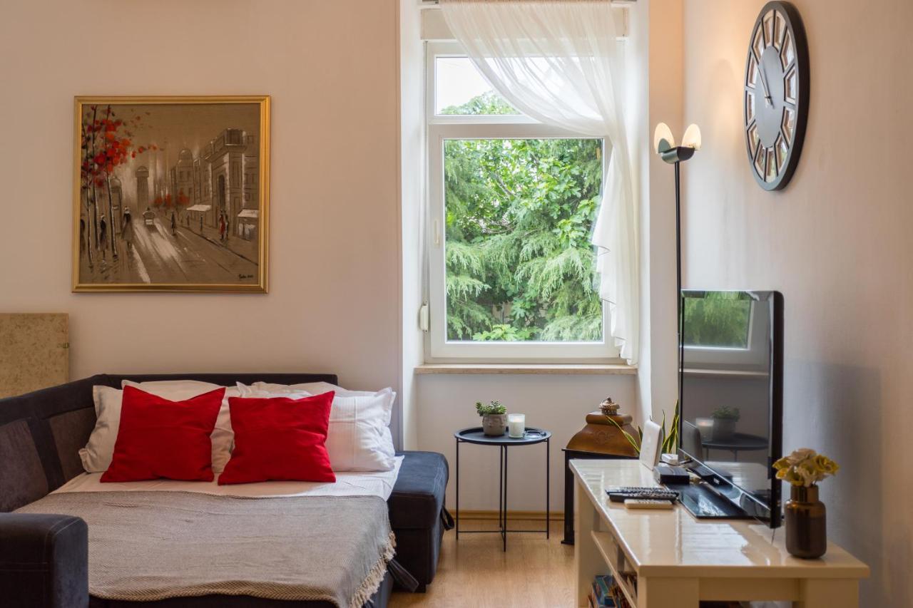 Apartman Lussi Pula Exterior foto